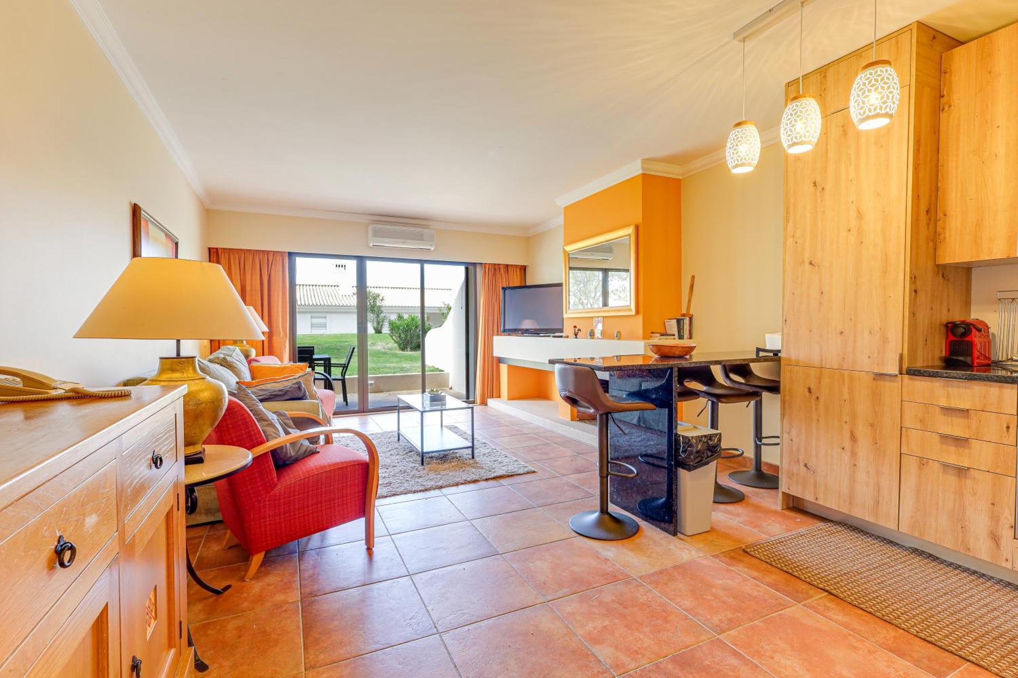 Apartment With 2 Bedrooms, 2M To The Beach Armação de Pêra Exterior foto