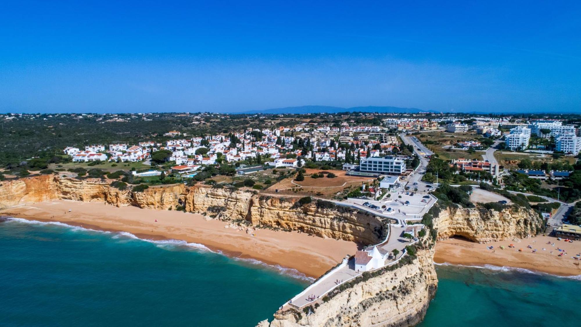Apartment With 2 Bedrooms, 2M To The Beach Armação de Pêra Exterior foto